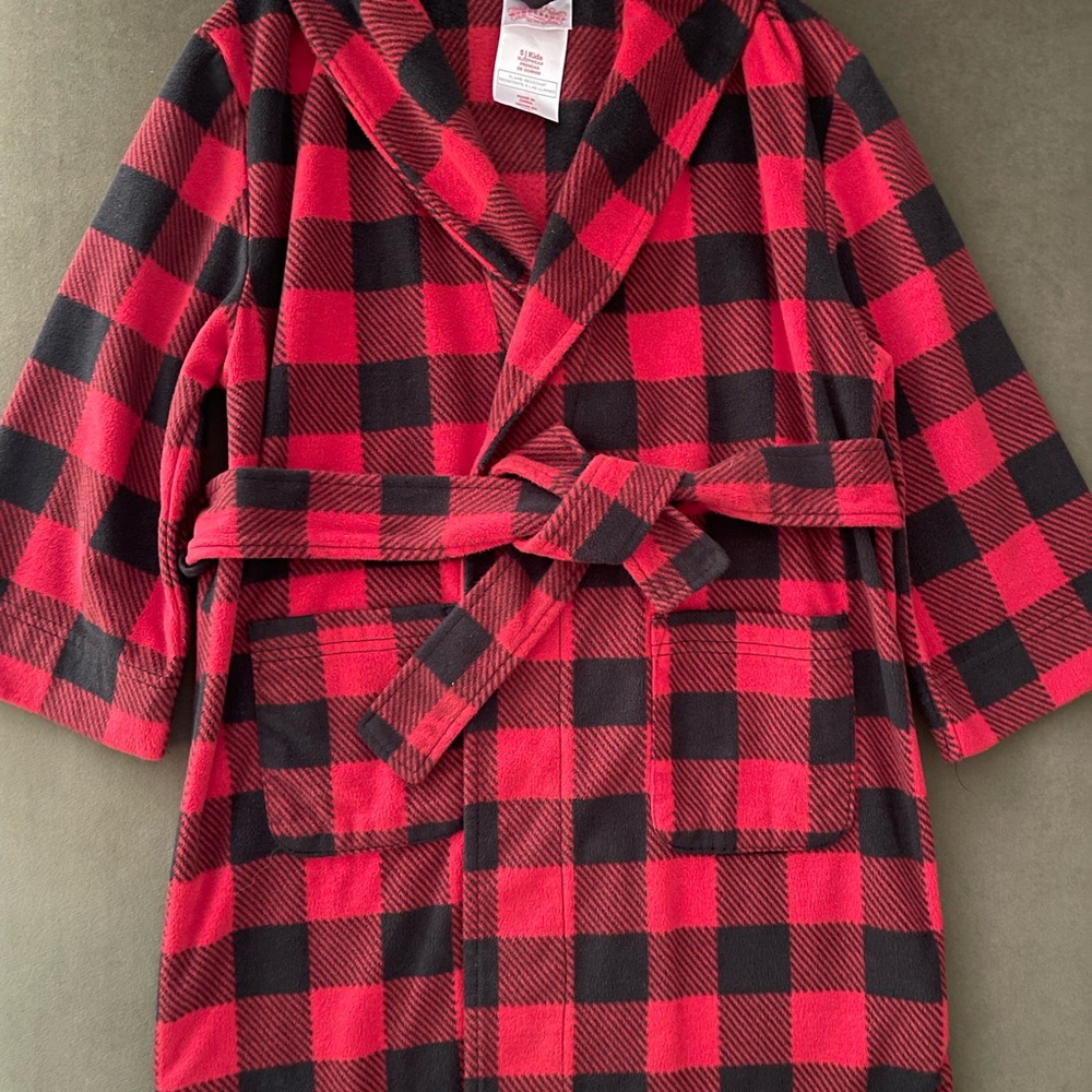 Kids Red and Black Buffalo Plaid Fleece Robe